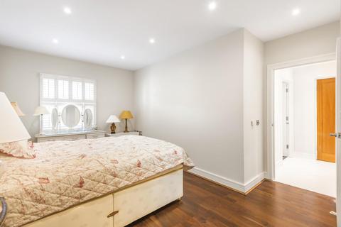 2 bedroom flat for sale - Battersea Bridge Road, Battersea