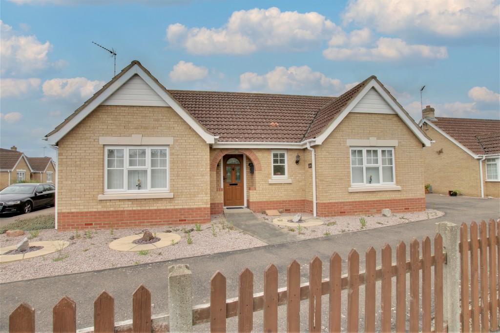 Morley Way, Wimblington 2 bed detached bungalow for sale £350,000