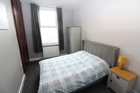 1 bedroom in a house share to rent, Pensbury Street, Darlington, County Durham
