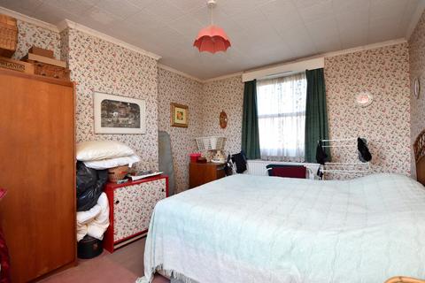 Fairview Ipswich Road, Holbrook, Ipswich, IP9 2QR