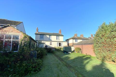 Fairview Ipswich Road, Holbrook, Ipswich, IP9 2QR