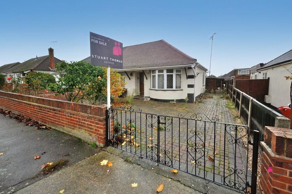 Southwold Crescent, Benfleet 2 bed semidetached bungalow for sale £