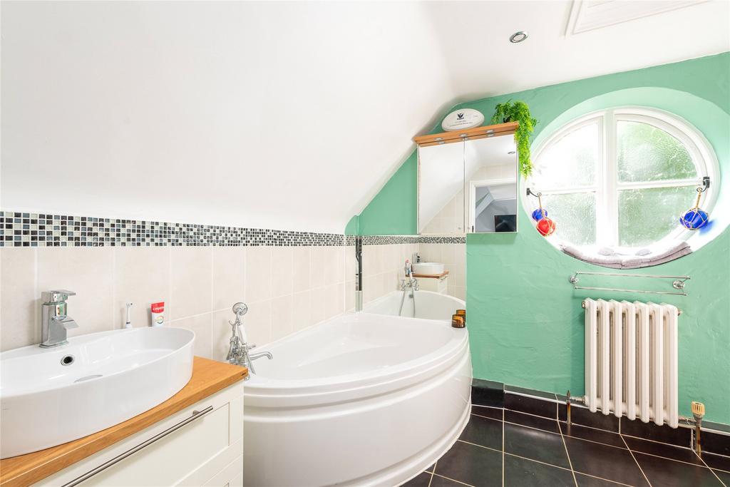 Bed 2 En Suite