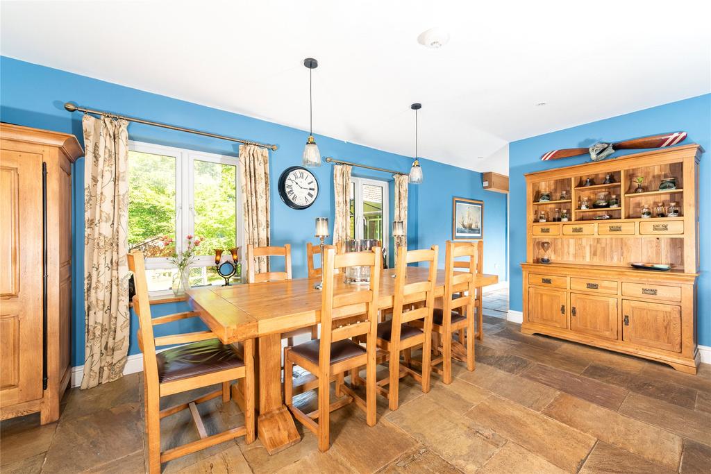 Kitchen/Breakfast Rm