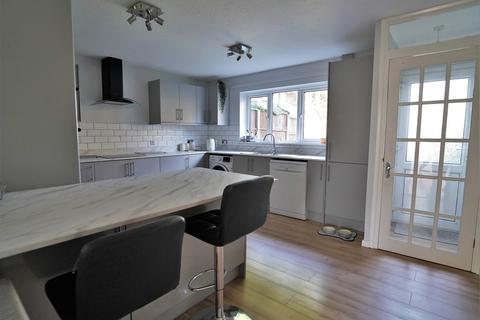3 bedroom end of terrace house for sale - Broomy Close, Dibden