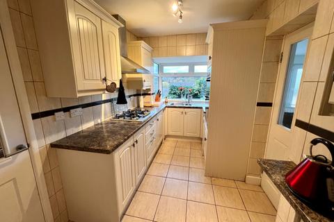 39 Everard Avenue, Sheffield, S17 4LY