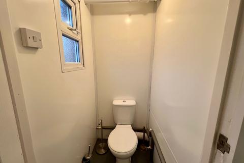 39 Everard Avenue, Sheffield, S17 4LY