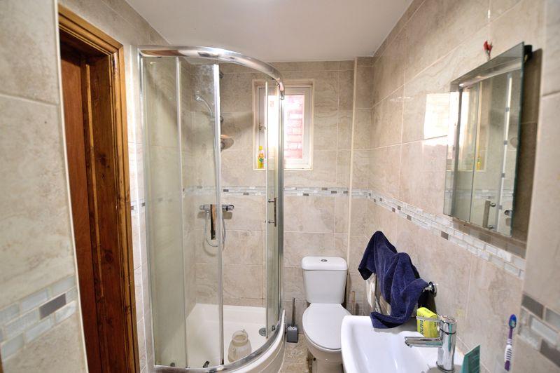 Studio   shower room