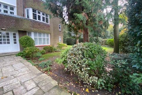 7 Imber Close, Esher, KT10 8EB