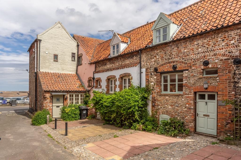 Red Lion Yard, Wellsnextthe Sea, NR23 3 bed terraced house for sale