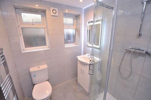 2 bedroom apartment to rent, High Street, High Wycombe