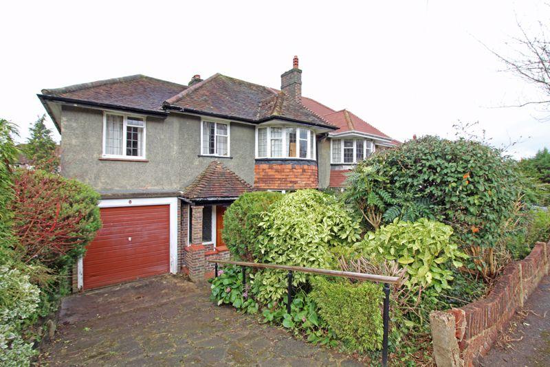 Norfolk Avenue, Sanderstead, Surrey 4 bed semidetached house £599,000