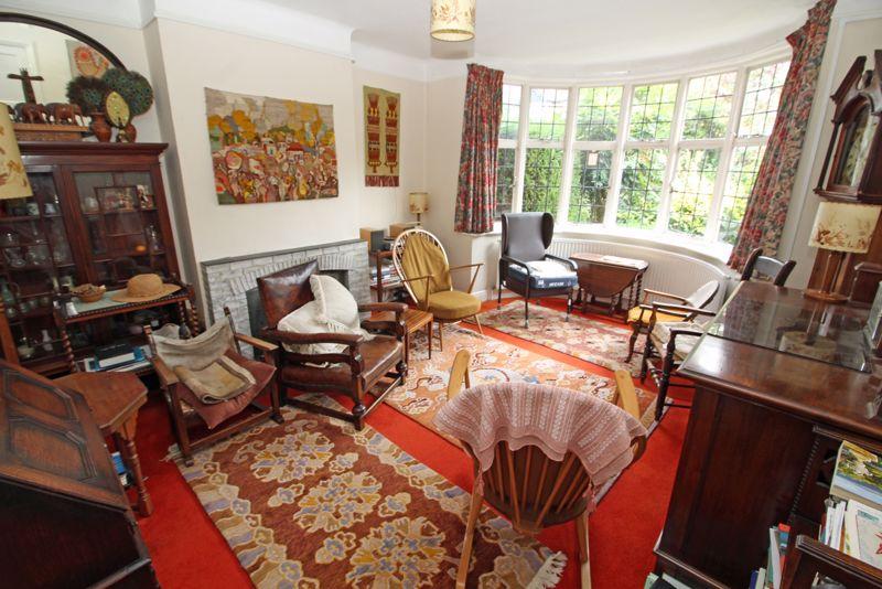 Norfolk Avenue, Sanderstead, Surrey 4 bed semidetached house £599,000
