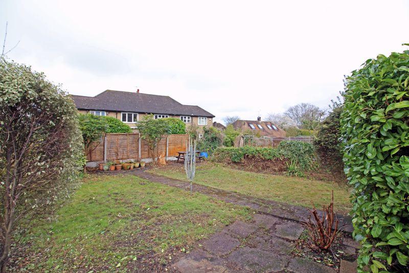Norfolk Avenue, Sanderstead, Surrey 4 bed semidetached house £599,000