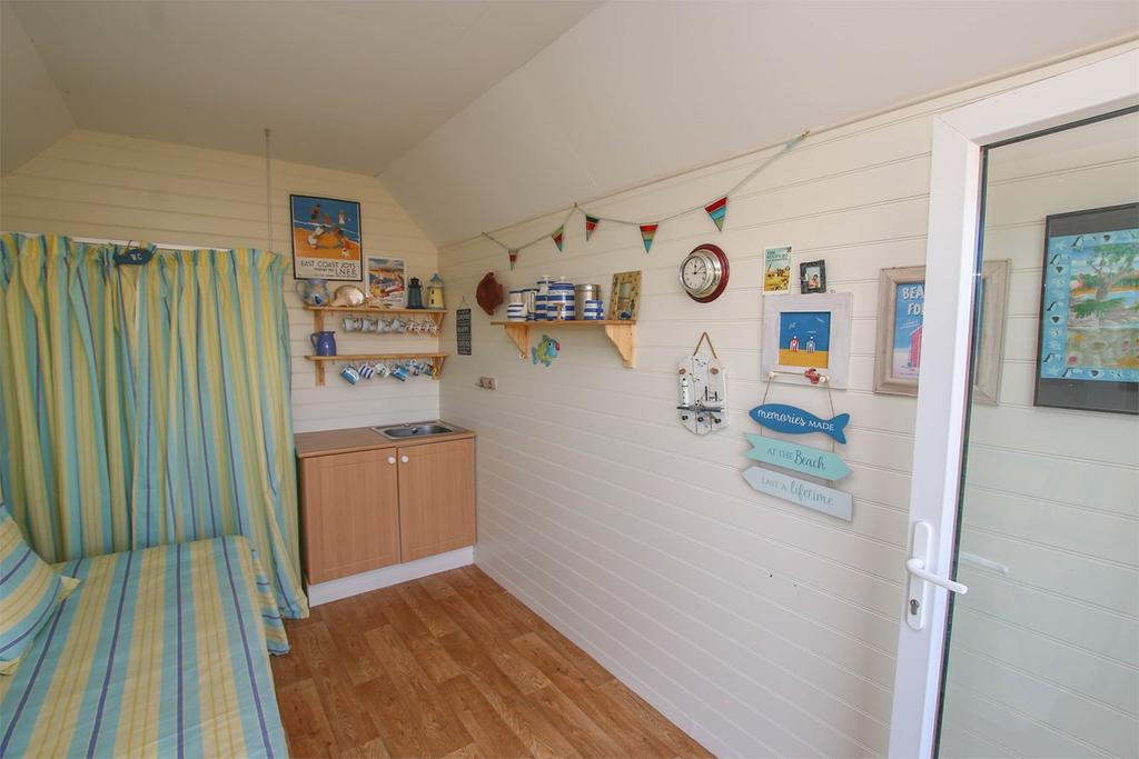 North Beach, Heacham, PE31 1 bed chalet for sale £25,000