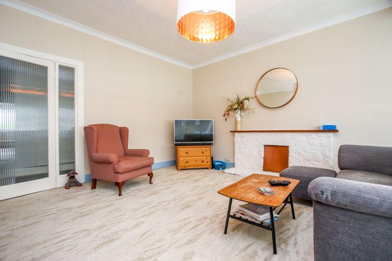 Dial Hill Road, Clevedon 4 bed detached bungalow £1,650 pcm (£381 pw)
