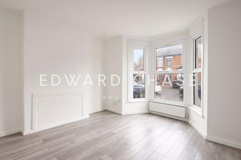 4 bedroom terraced house to rent - Bedford Road, Ilford, IG1