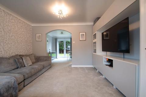 3 bedroom detached house for sale - The Covers, Studley