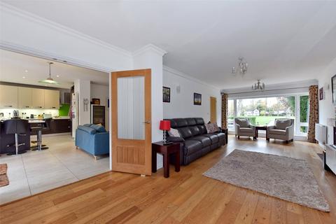 4 bedroom detached house to rent - River Gardens, Bray, Maidenhead, Berkshire, SL6