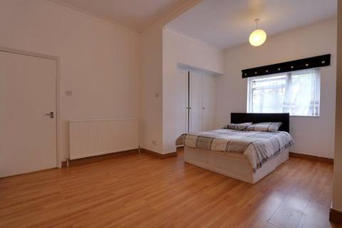 1 bedroom apartment for sale - Selhurst Road, London, SE25