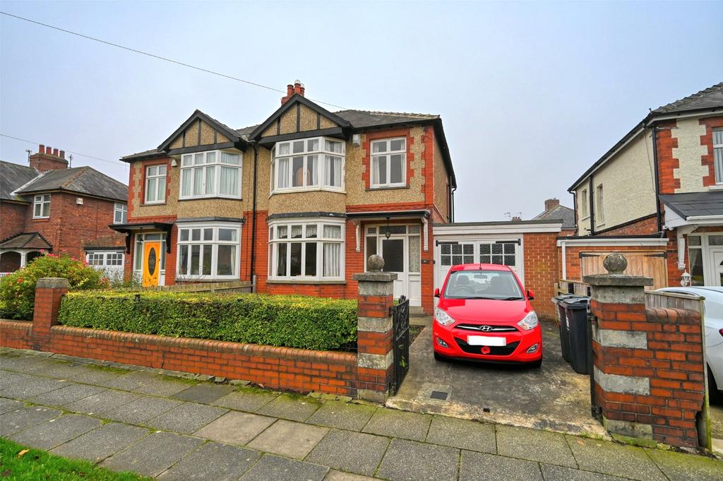 Parkside, Darlington, DL1 3 bed semidetached house £140,000