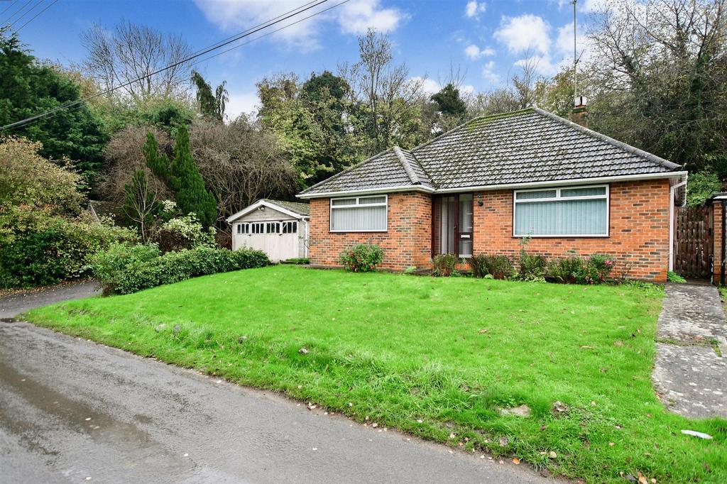 The Quarries, Boughton Monchelsea, Maidstone, Kent 3 bed detached