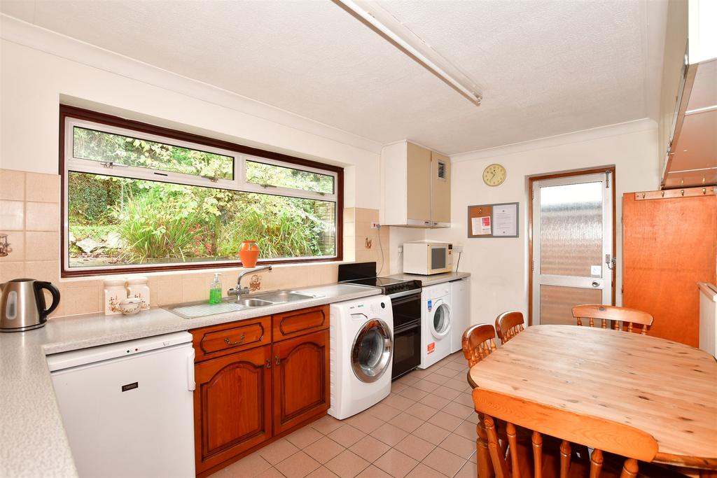 The Quarries, Boughton Monchelsea, Maidstone, Kent 3 bed detached