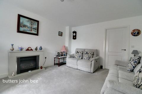 3 bedroom semi-detached house for sale - Hood Grove, Crewe