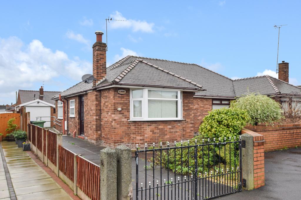 Woodview Crescent, Widnes 2 bed semidetached bungalow £200,000
