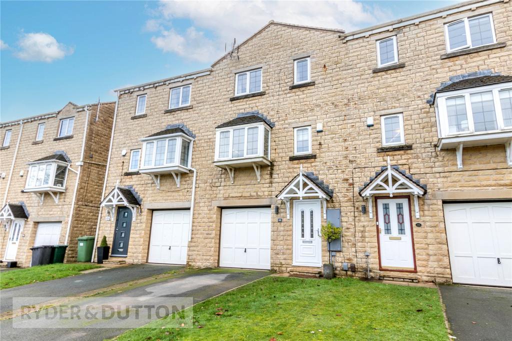 Banks Road, Linthwaite, Huddersfield, HD7 3 bed terraced house £240,000
