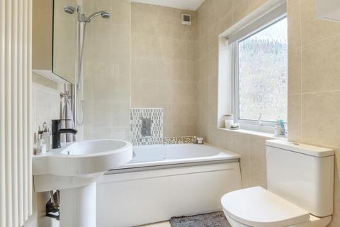 78b Hamilton Road, London, SW19 1JF
