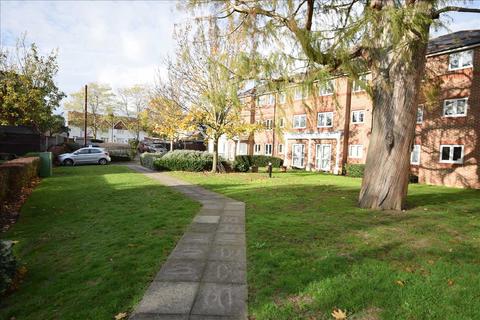 2 bedroom retirement property for sale, Spalding Court, Cedar Avenue, Chelmsford