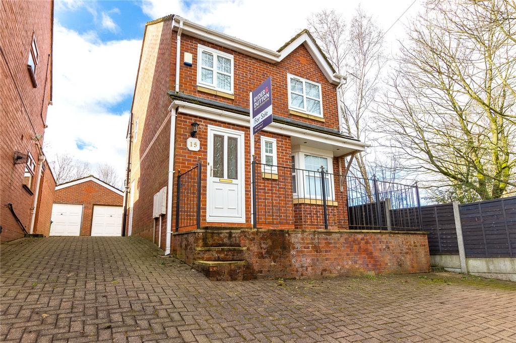 Waverley Road, Middleton, Manchester... 3 bed detached house £290,000