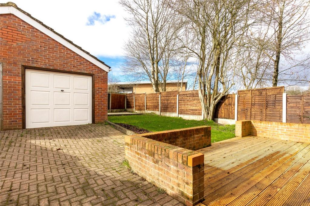 Waverley Road, Middleton, Manchester... 3 bed detached house £290,000