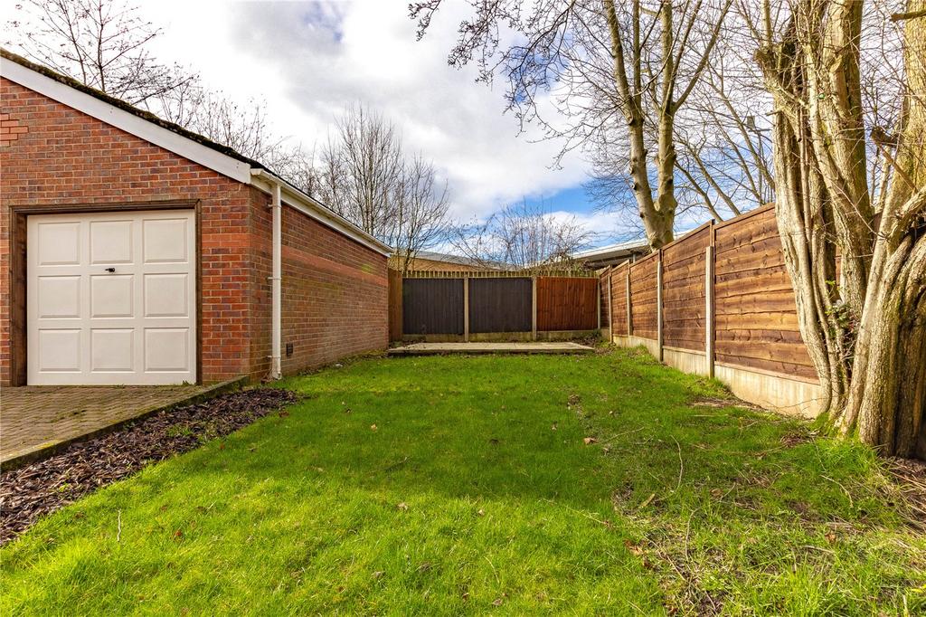 Waverley Road, Middleton, Manchester... 3 bed detached house £290,000