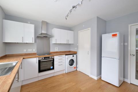 3 bedroom flat to rent, Claremont Gardens, City Centre, Aberdeen, AB10