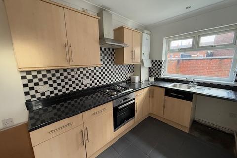 2 bedroom end of terrace house to rent, Sumner Street, Atherton, Greater Manchester, M46