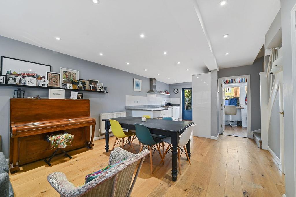 Sutton Close, Woodbridge 4 bed townhouse for sale £600,000