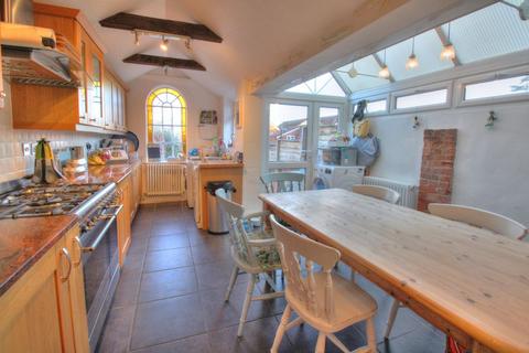 3 bedroom cottage to rent, Beaconsfield Road, Woodbridge