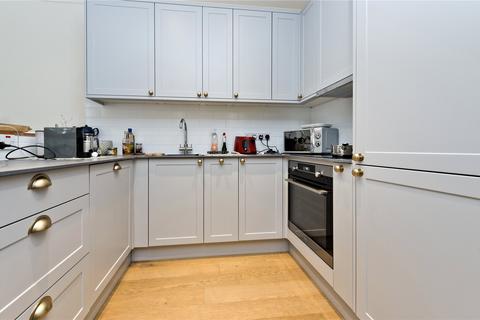 2 bedroom apartment to rent, Kensington Gardens Square, London, W2