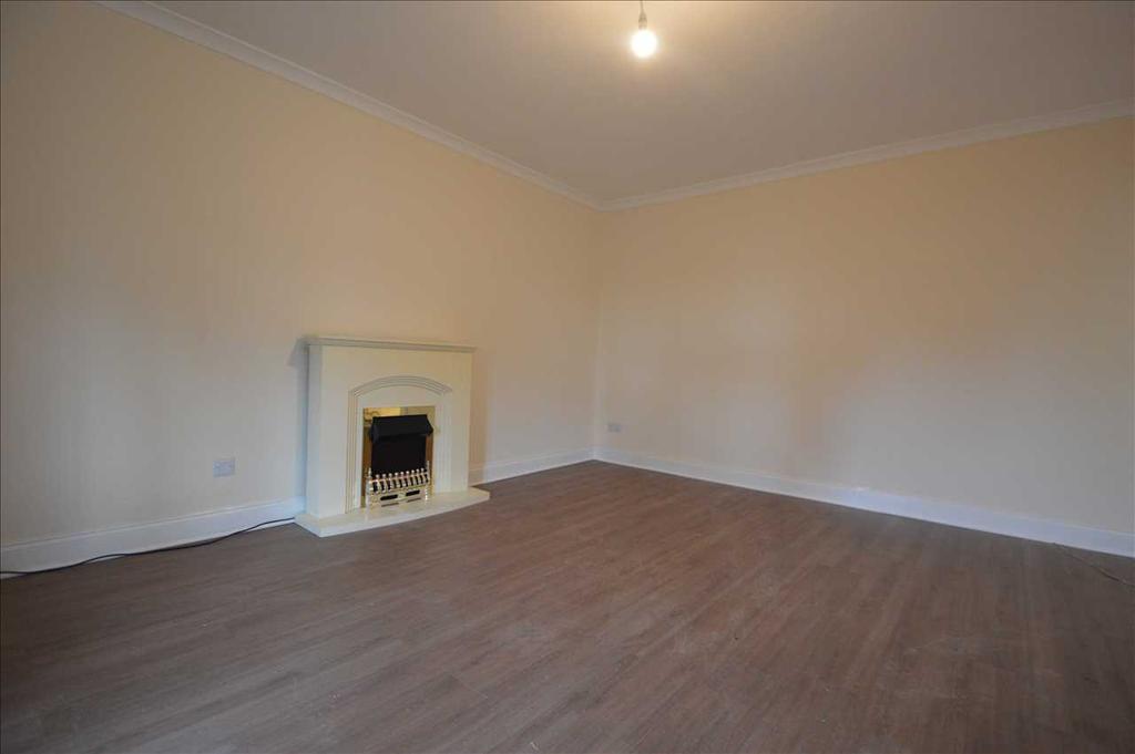 Winton Crescent, Blantyre 2 bed semidetached house £650 pcm (£150 pw)
