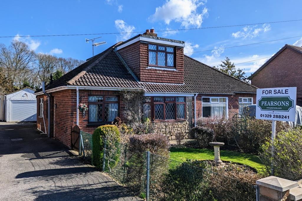 FAREHAM PARK ROAD, FAREHAM 3 bed semidetached bungalow £275,000