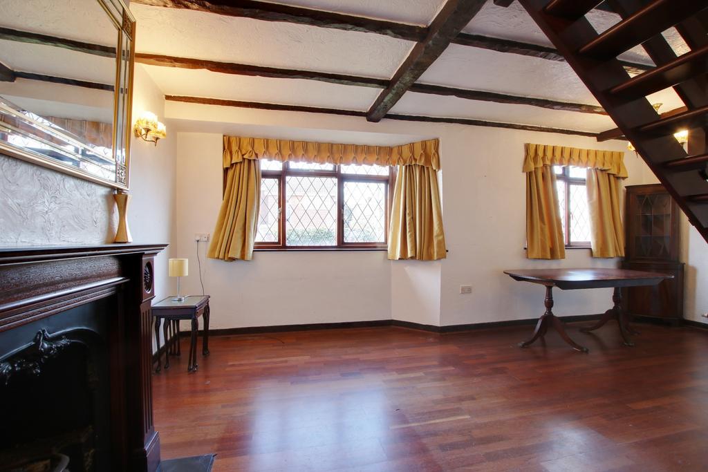 FAREHAM PARK ROAD, FAREHAM 3 bed semidetached bungalow £275,000