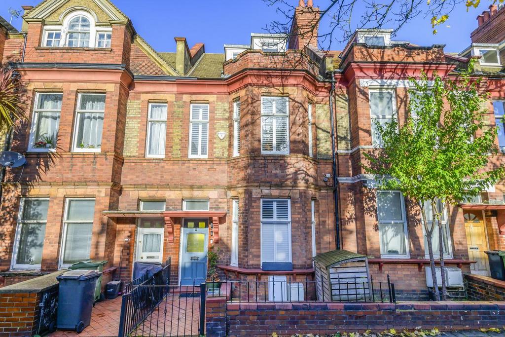 Avenue, Streatham 2 bed flat £500,000