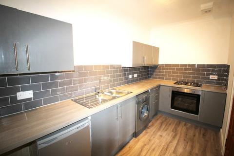 2 bedroom flat to rent, George Street, Airdrie, ML6