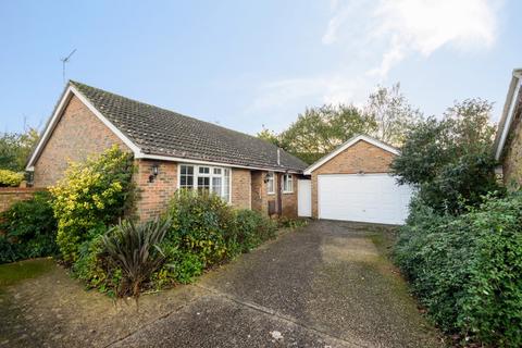 3 bedroom detached bungalow for sale - Faithfull Crescent, Storrington, West Sussex