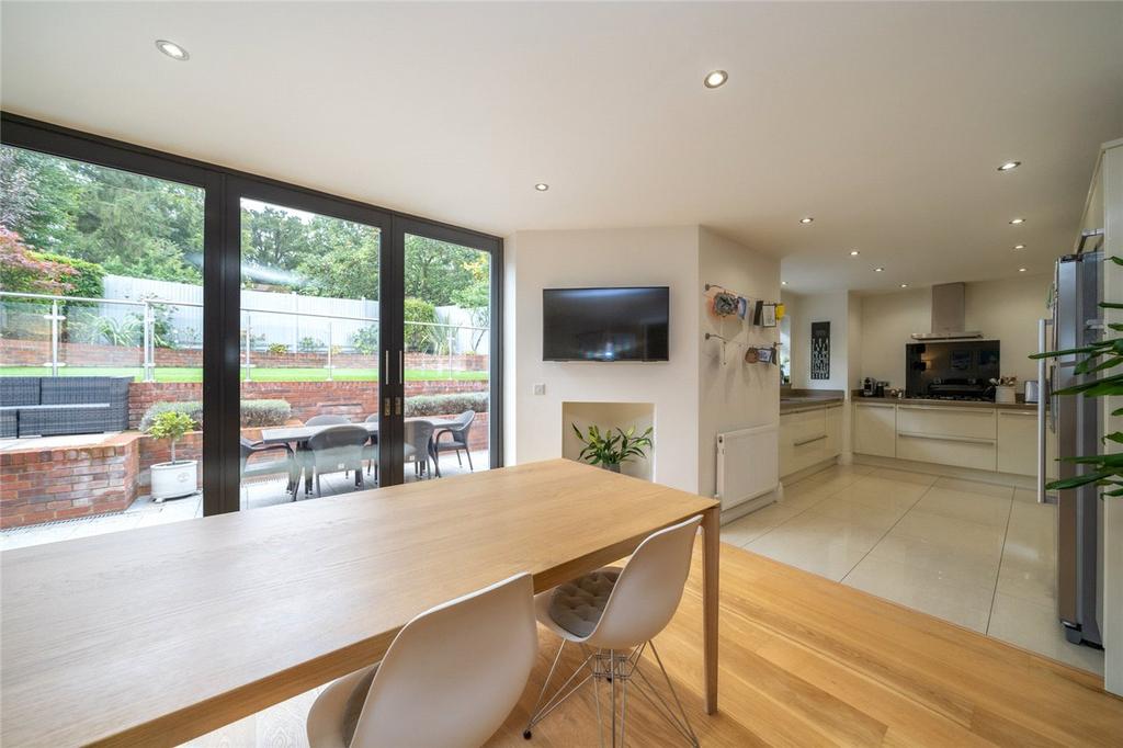 Dining/Kitchen