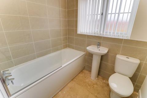 3 bedroom terraced house for sale - at Kensington Vale, 1 Beevers Garth, Howden DN14