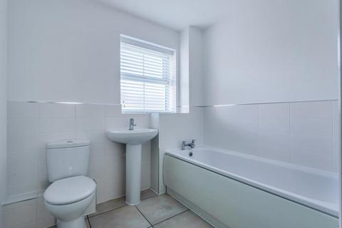 1 Carmello Close, Carterton, OX18 1DJ