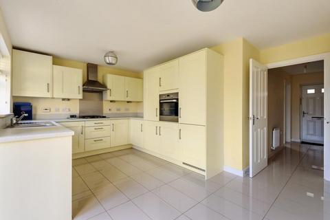 1 Carmello Close, Carterton, OX18 1DJ